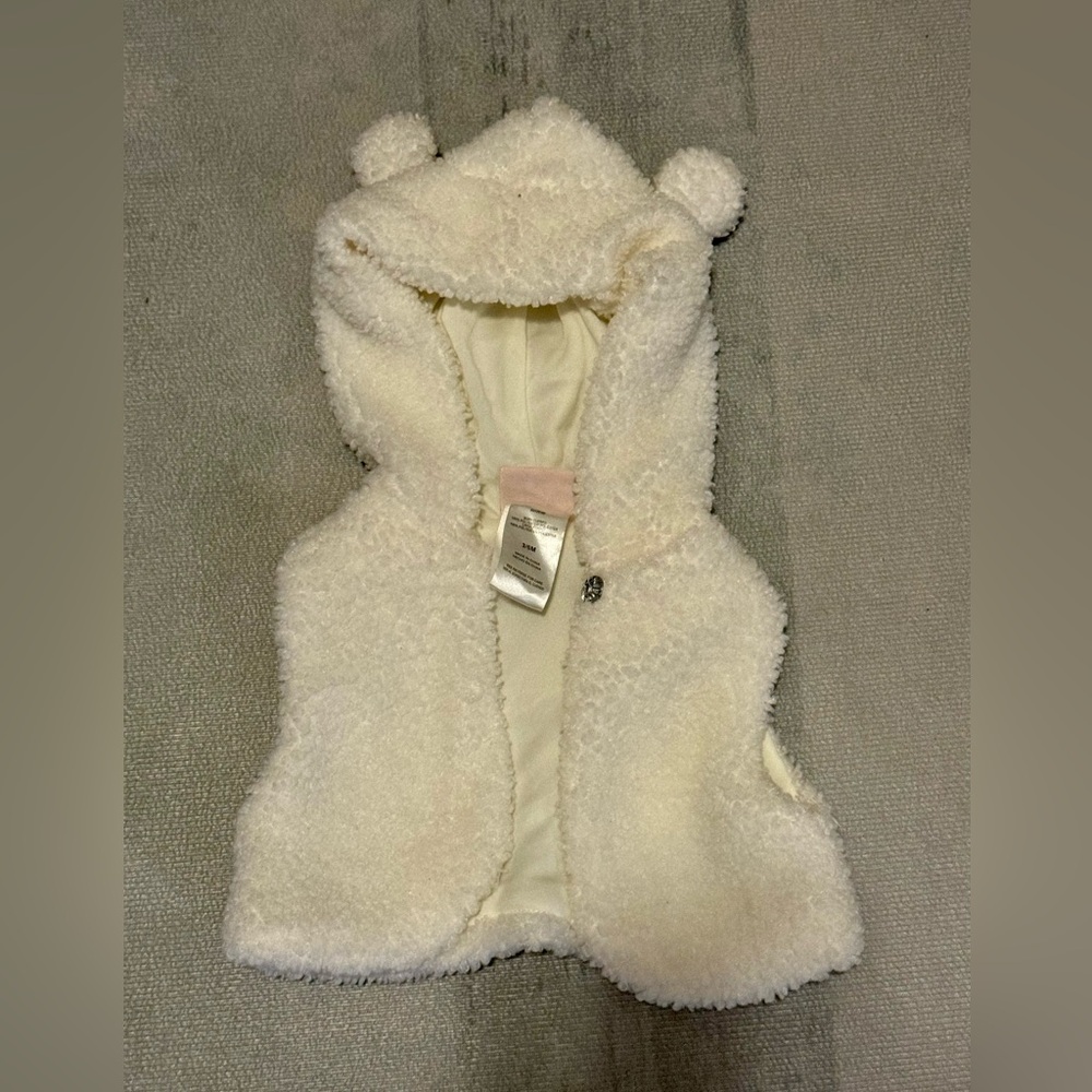 Little Lass baby girl white fuzzy hooded vest size 3-6 months